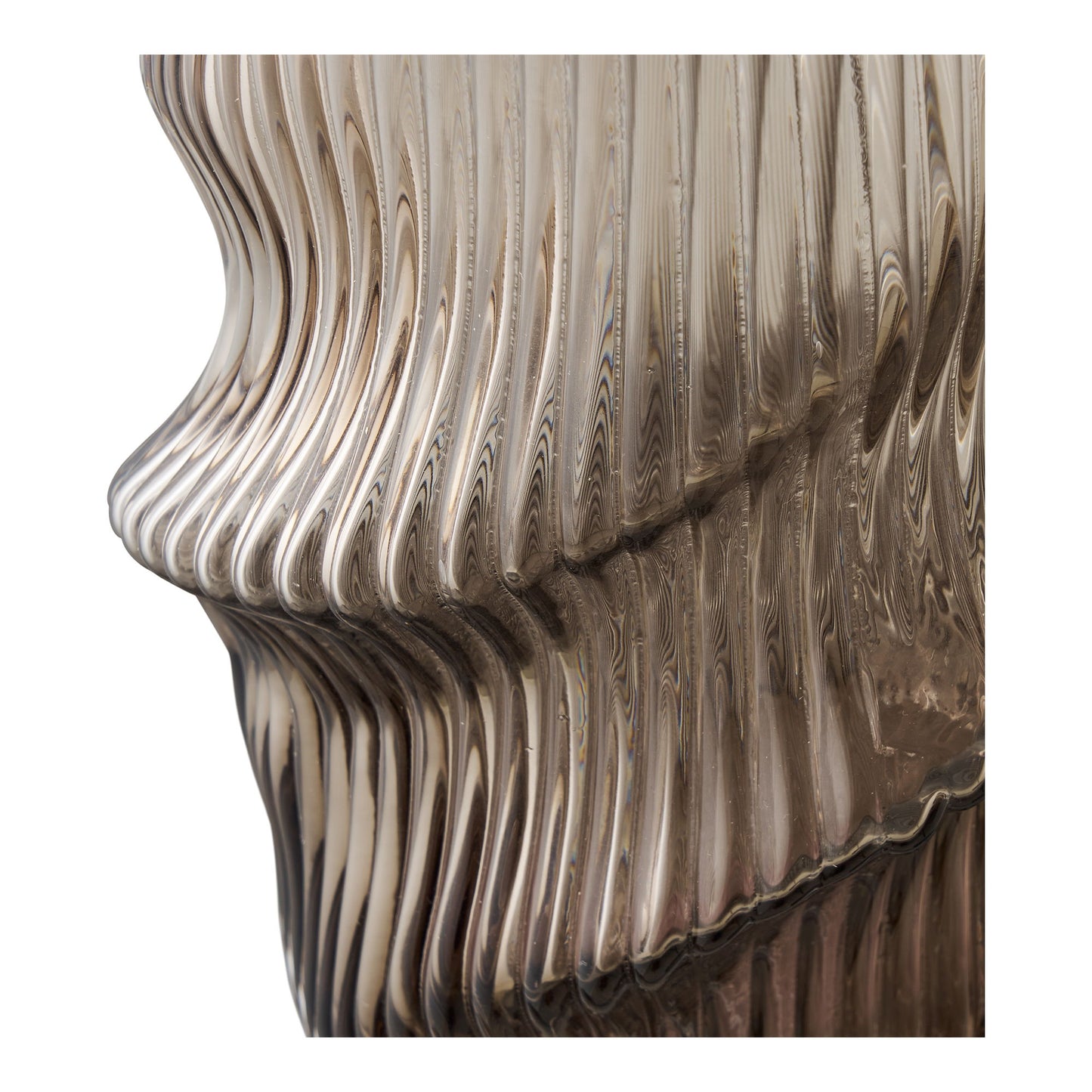 Close-up op twist van bruine Lykke vaas