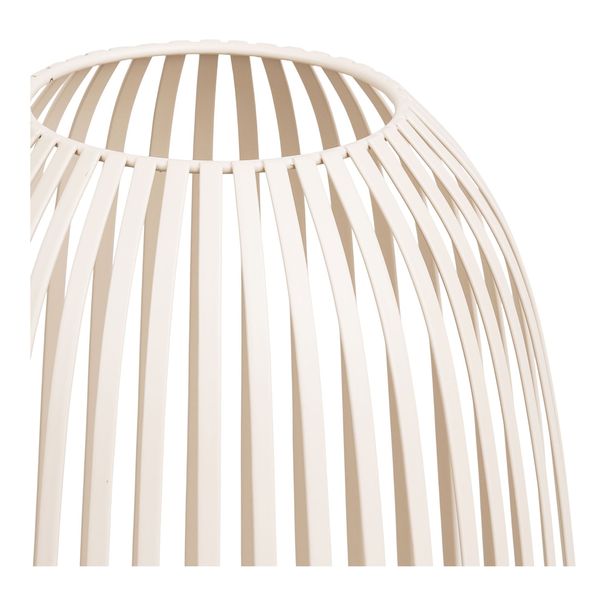 Close-up opening van hoge Stoense lantaarn in beige metaal
