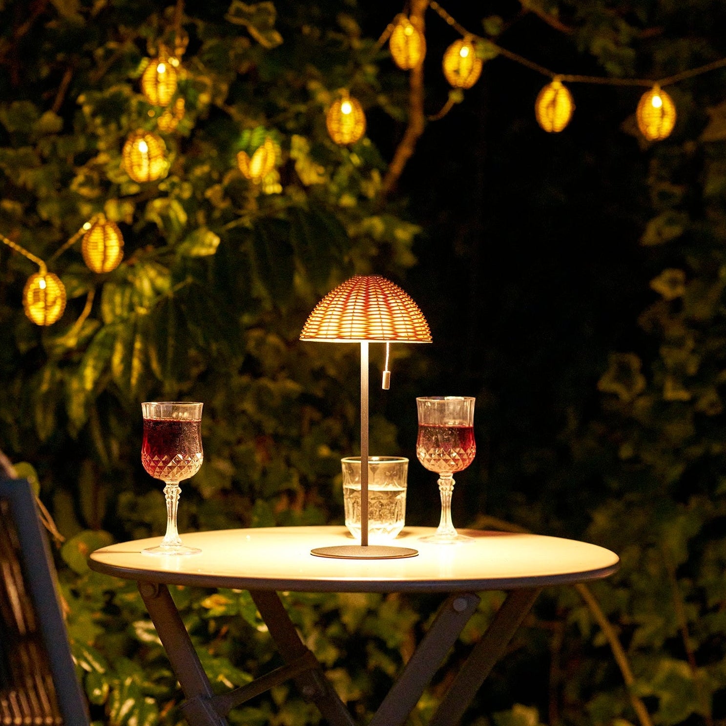 Carlisle lichtslinger - sfeervolle avondsetting in tuin